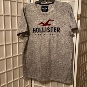 Hollister T-shirt size L